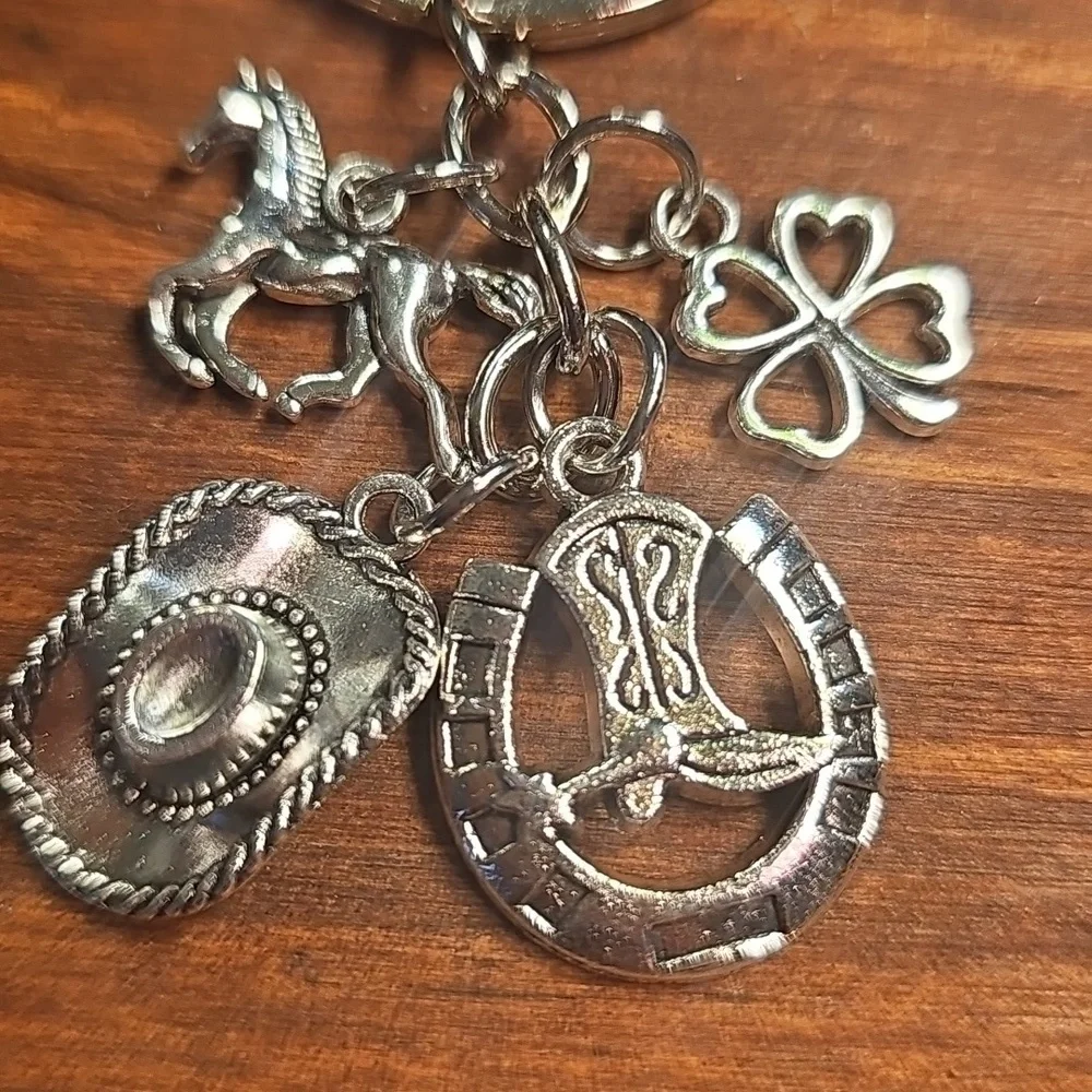Silver Charm Keychain with Horse and Horseshoe - Picture 2 of 3